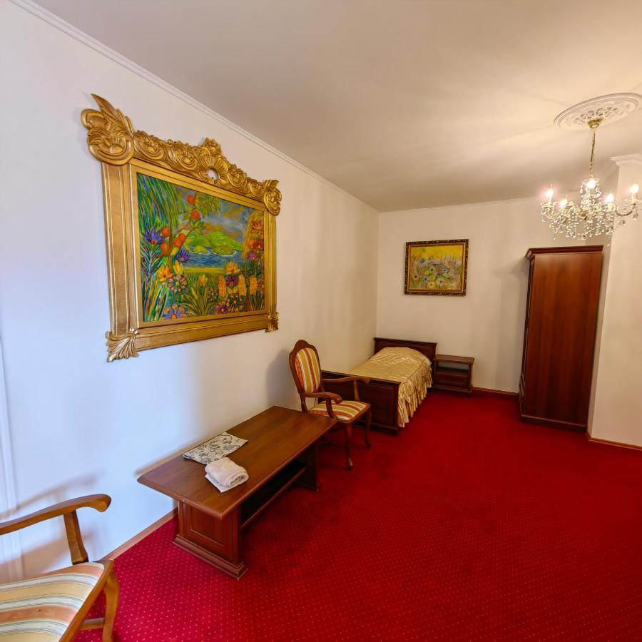 Dworek Wola Ociecka Exterior foto